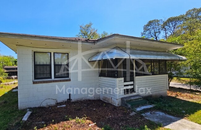 Building Photo - 2040 W 15th St