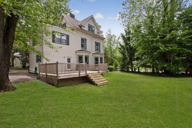 Photo - 48 Stelfox St