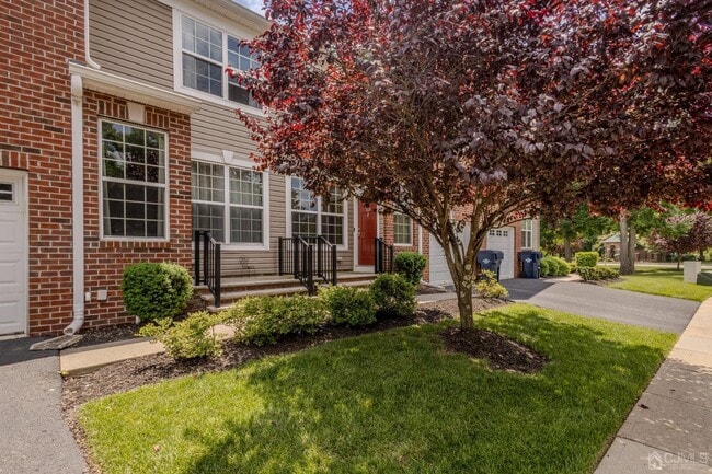 Photo - 2474 Canterbury Ln