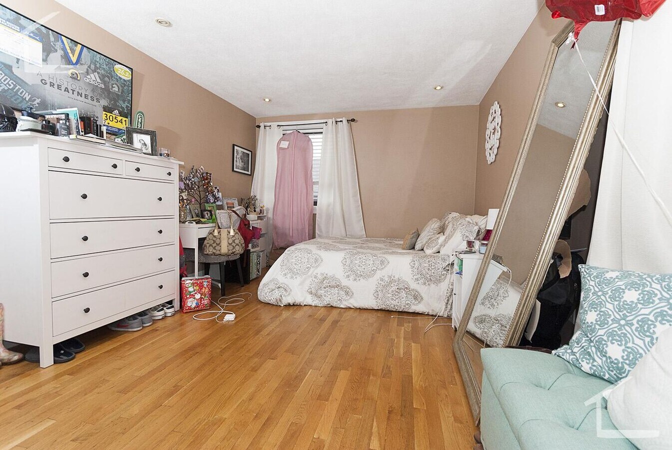 Photo - HOT ALLSTON LISTING!!!!