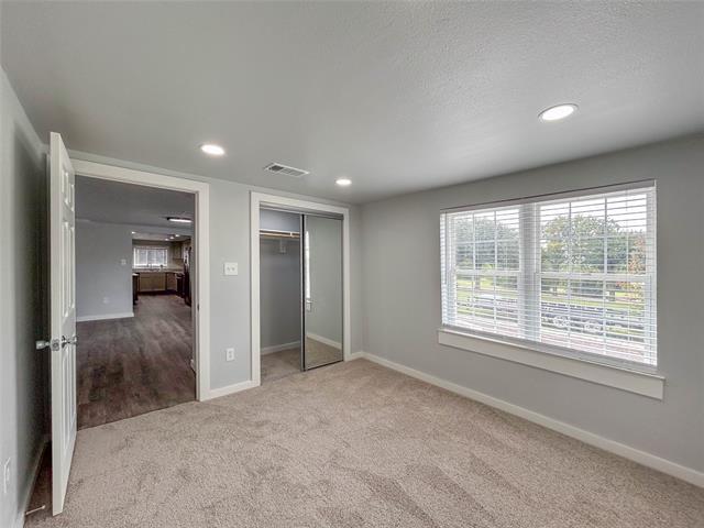 Photo - 300 Sanders Rd