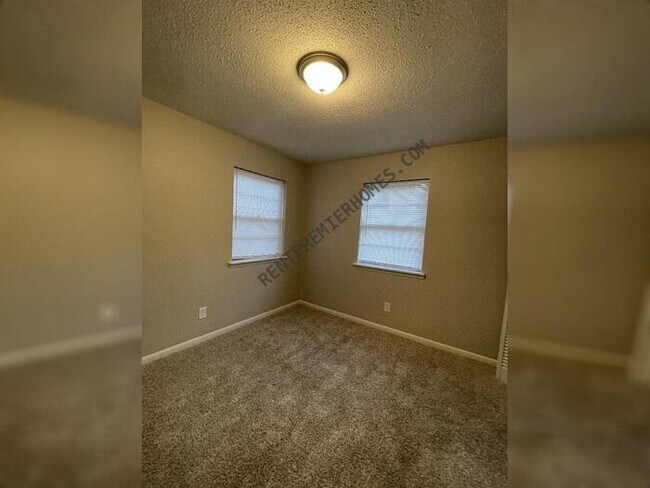 Photo - 7400 Debbie Dr