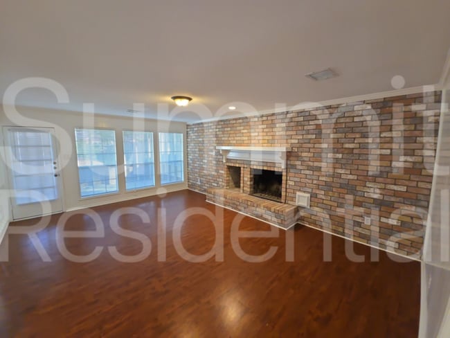 5223 Brownlee Ln