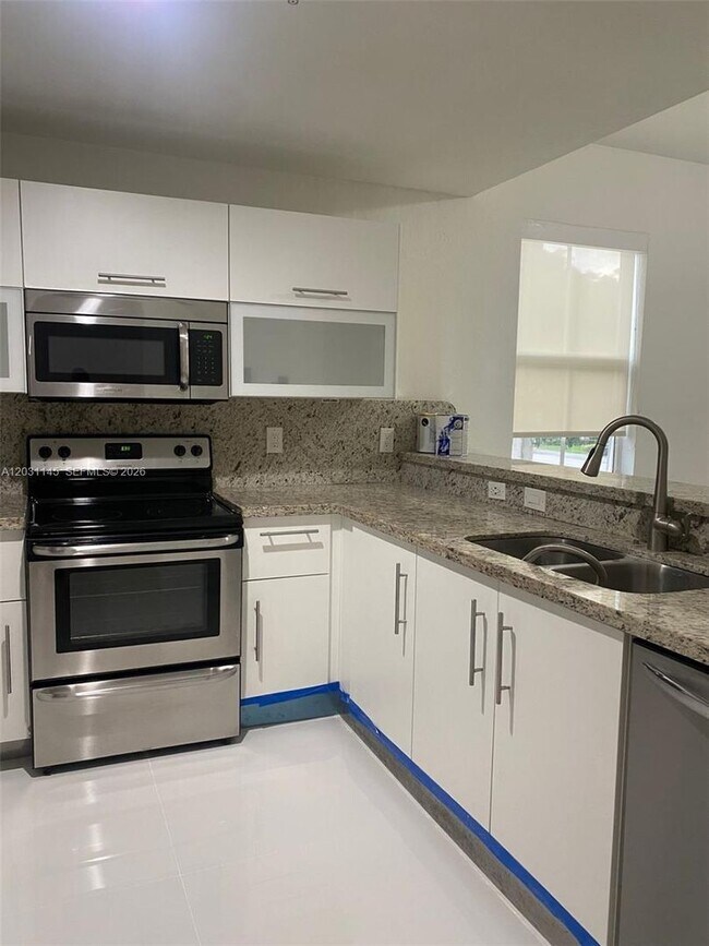 Photo - 11201 NW 83rd St