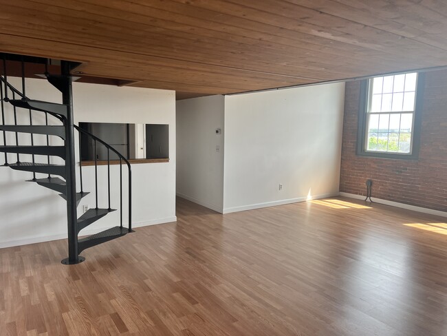 Building Photo - 50 Rantoul St Unit 503S