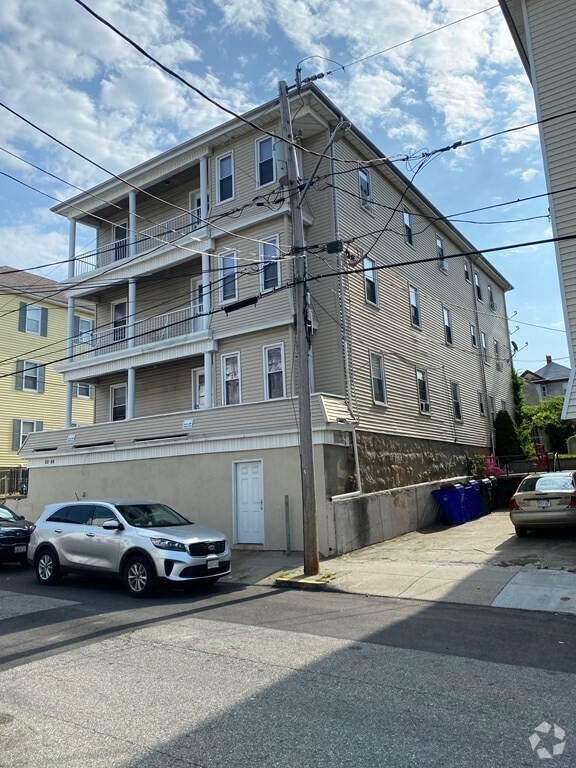 Building Photo - 66 Pitman St Rental
