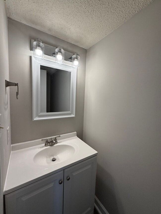 Photo - 2BR/2.5BA Townhouse Unit 2B