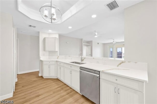 Building Photo - 14819 Laguna Dr Unit 403