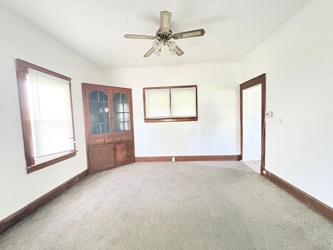 1809 Oakwood Ave