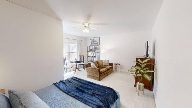 Photo - 2214 Conestoga Dr Unidad Furnished Studio