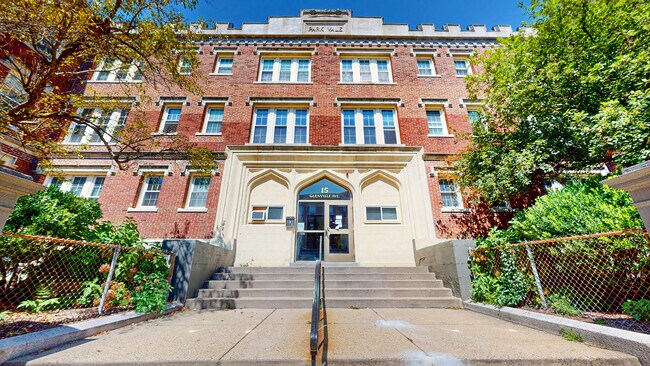 Photo - 20 Glenville Ave Unit 15 glevnville ave