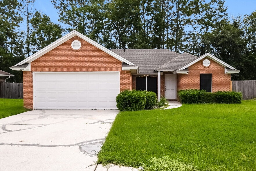 1804 Sherwood Dr