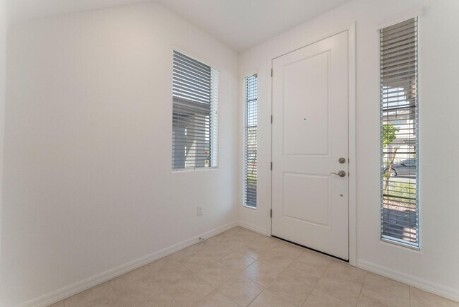 Photo - Beautiful & Spacious 4 Bedroom Home locate...