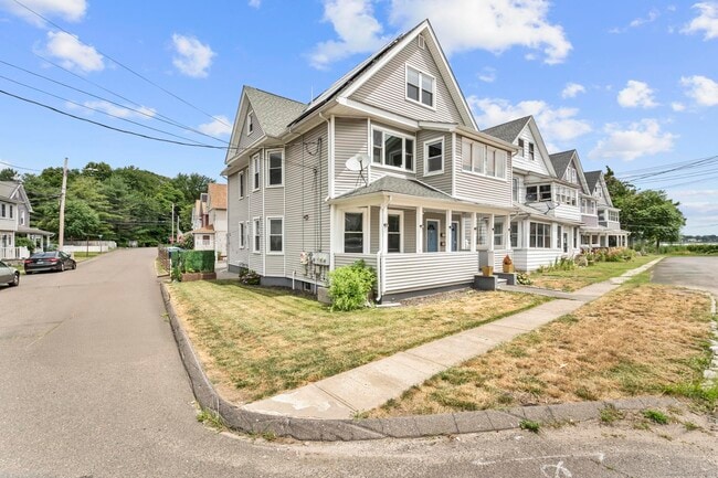 Building Photo - 768 Stratford Ave Rental