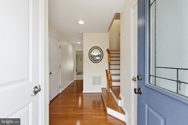 Photo - 10739 Hinton Wy