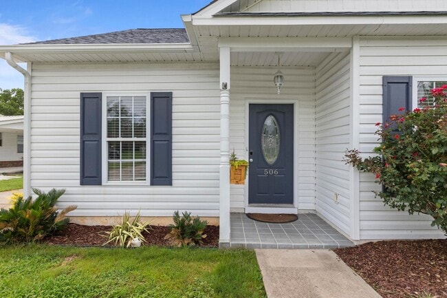 Photo - Hampstead Home for Rent with Garage!