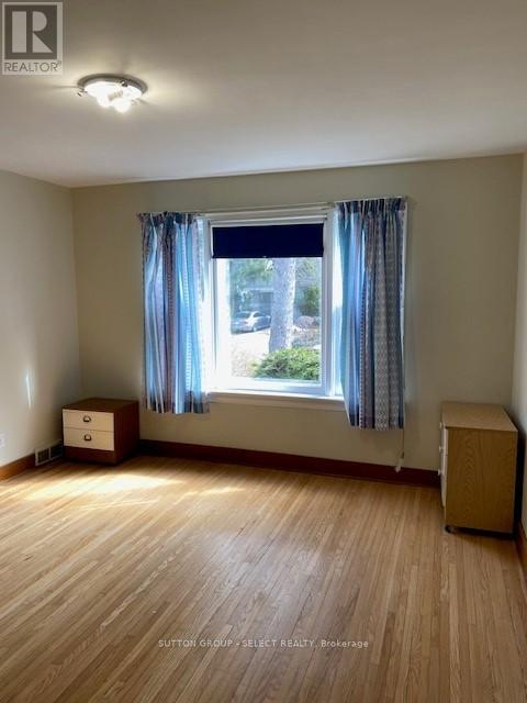 Photo - 372 Cedar Ave