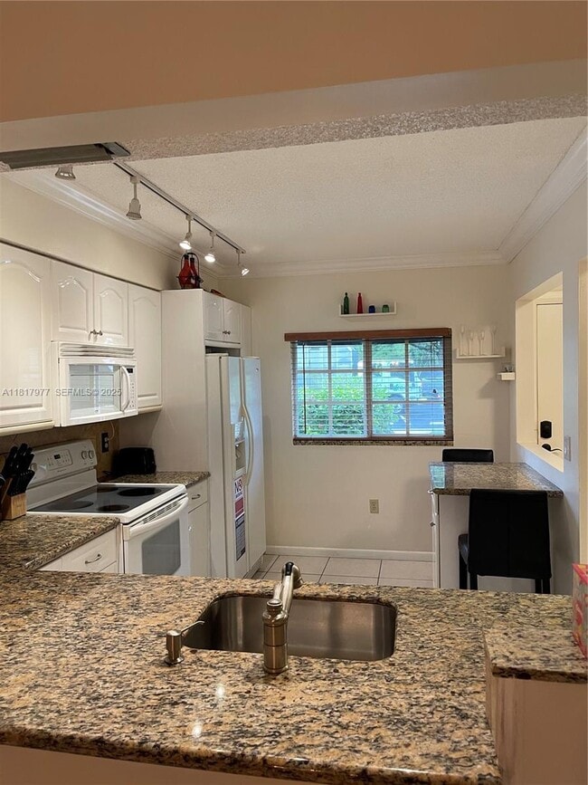 Photo - 4000 Crystal Lake Dr Unit 111