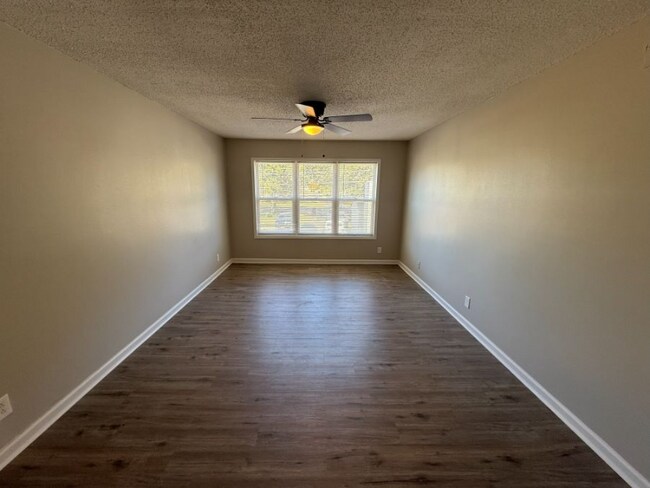 Photo - 324 Block St Unidad R