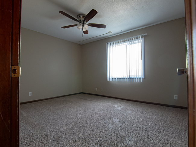 Photo - Lake Shore Place