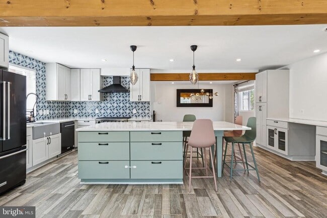 Photo - 7435 8th St NW