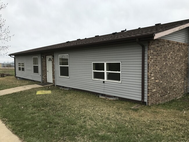 Building Photo - 308 Sunrise Dr Unit #10