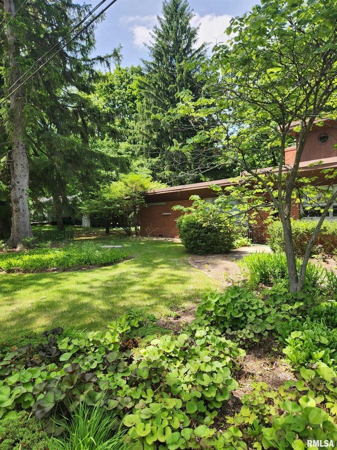 Photo - 151 W Detweiller Dr