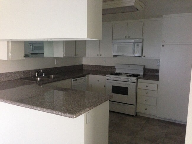Photo - Beautiful CONDO for rent ! 1/2 OFF 1ST MONTH RENT!!