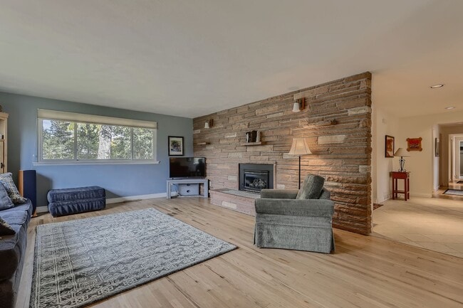 Photo - Authentic Boulder 3 BDR Mid-Century With Large Lot