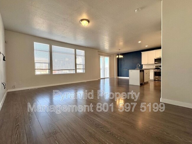 Photo - 5926 W 8100 S