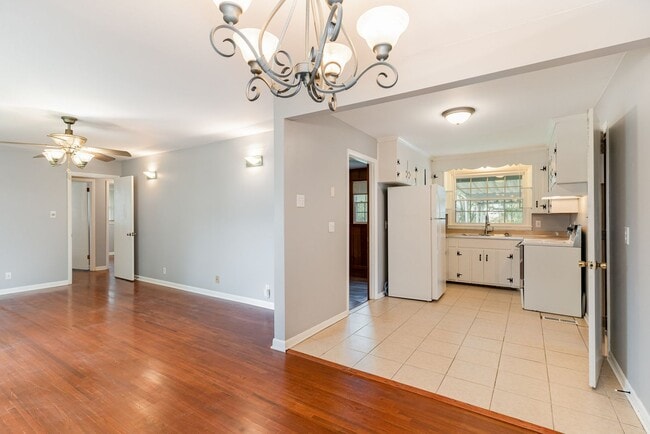 Photo - Classic Mid-Century Ranch Charlotte Park Available!