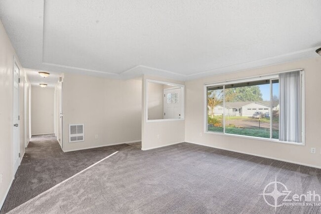 Photo - 11907 NE 4th St