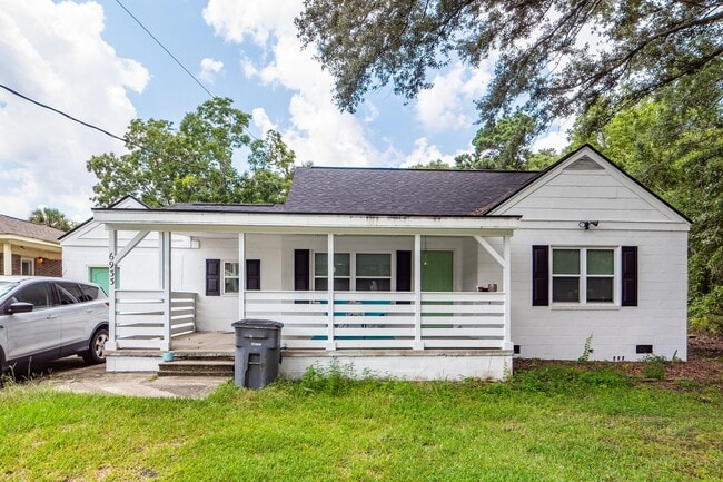 Building Photo - 4 Bedroom 2 Bath Home in Pinewood Vista - North Charleston