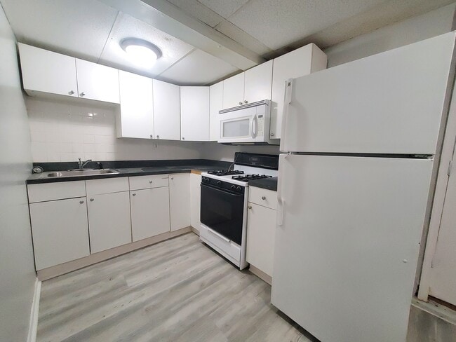63-65 West 21st St 7