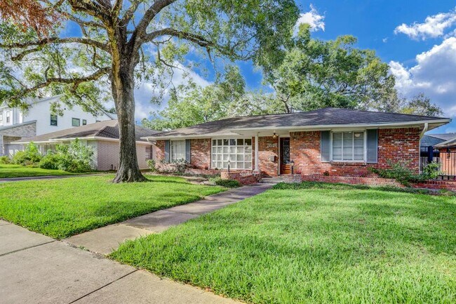 Building Photo - 3526 Durhill St