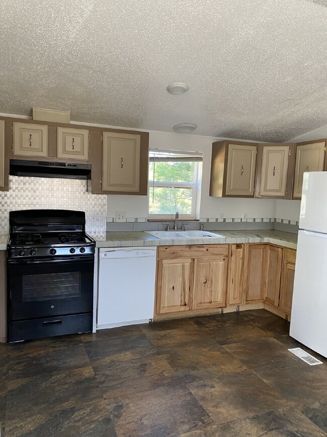 Photo - 3 Bedroom in Rifle