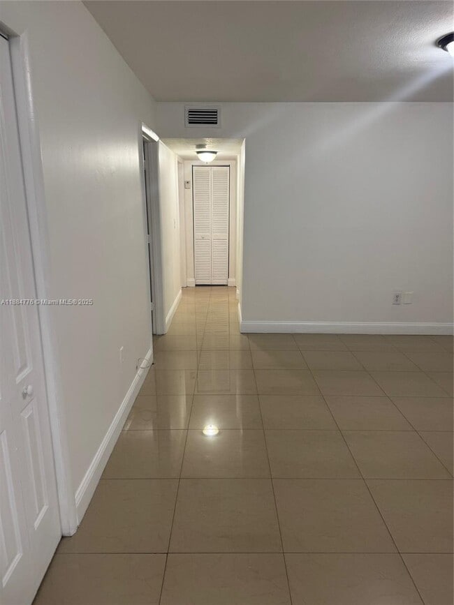 Photo - 1321 W 44th St Unit 1
