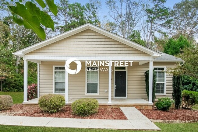 Building Photo - 3 Bedroom Pet-Friendly Home in TROUTMAN, NC with Main Street Renewal