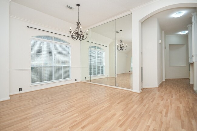 Photo - 6219 Fox Wind Ct