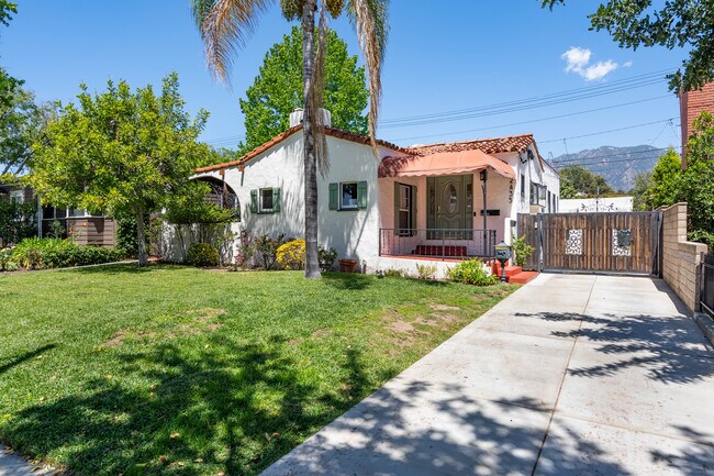 Photo - 2435 E Villa St