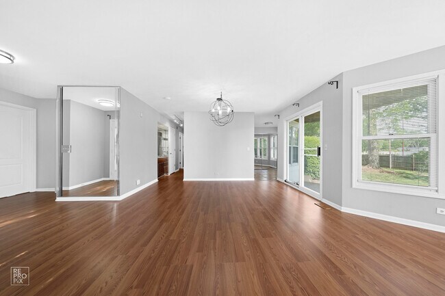 Photo - 98 Willow Pkwy Unit 98