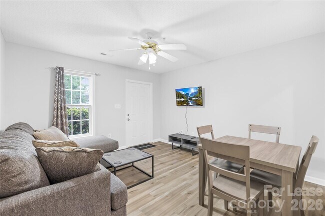 Photo - 118 Steam Engine Dr Unit 108