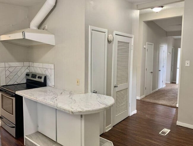 Photo - 4404 44th St