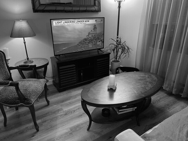 Divine Suites at Downtown Renton