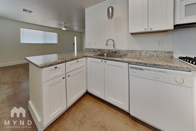 Photo - 4830 E Willetta St Unit 8