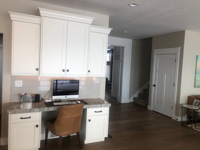 Photo - 2118 E Ashdown Ln