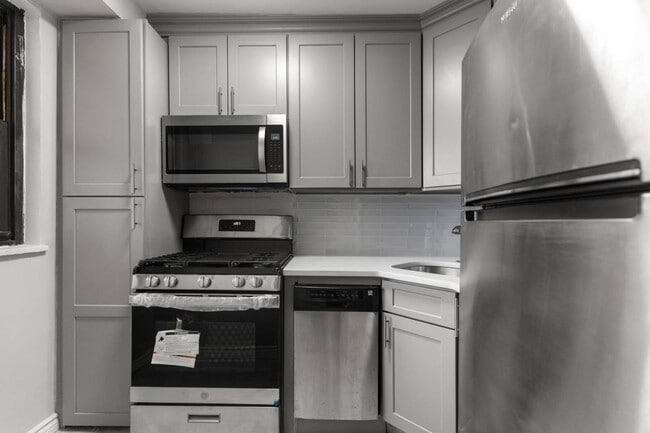 Photo - 61-15 98th St Unidad 3M