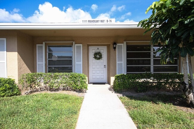 Building Photo - 1111 Mahogany Way
