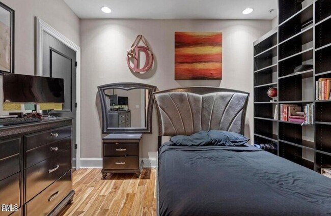 400 W North Street Unit 10174037