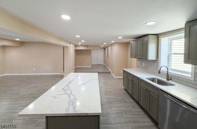 Building Photo - 17 Maple Grange Rd Unit 1